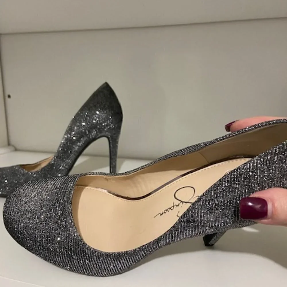 Jessica Simpson Silver Gray Shimmer Pumps size 6 Round Toe